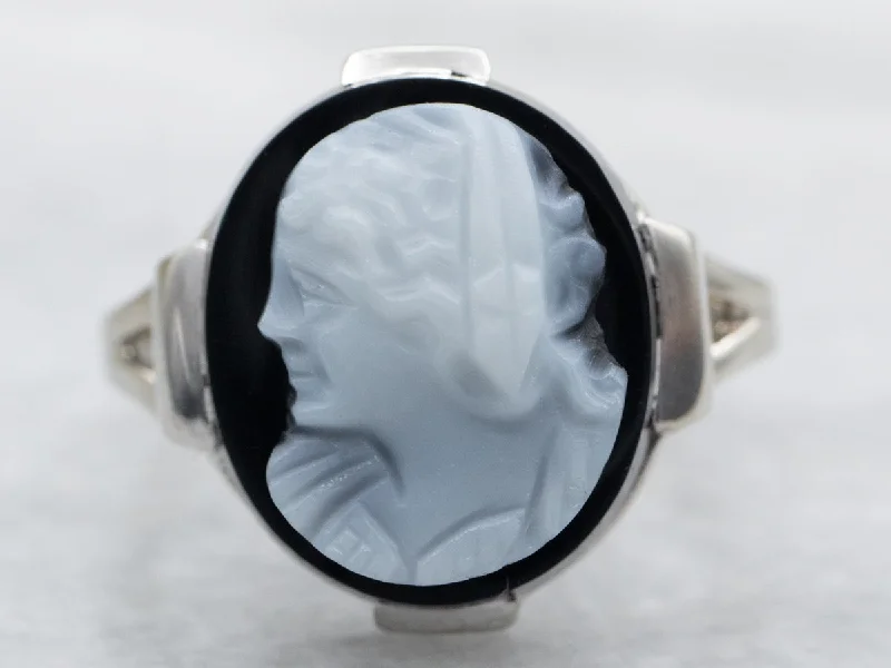 Sleek form rings-Vintage Black Onyx Cameo Ring