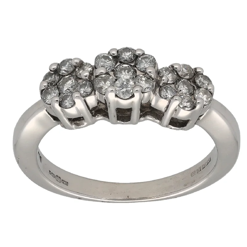 Soft texture rings-18ct White Gold 0.50ct Diamond Dress/Cocktail Ring Size L