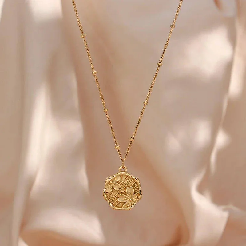 Soft wood necklaces-18K Gold Plated Flower Stainless Steel Tarnish Free Pendant Necklace