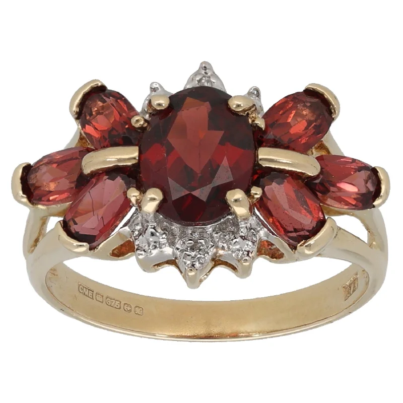 Aged vow rings-9ct Gold 0.01ct Diamond & Garnet Dress/Cocktail Ring Size N