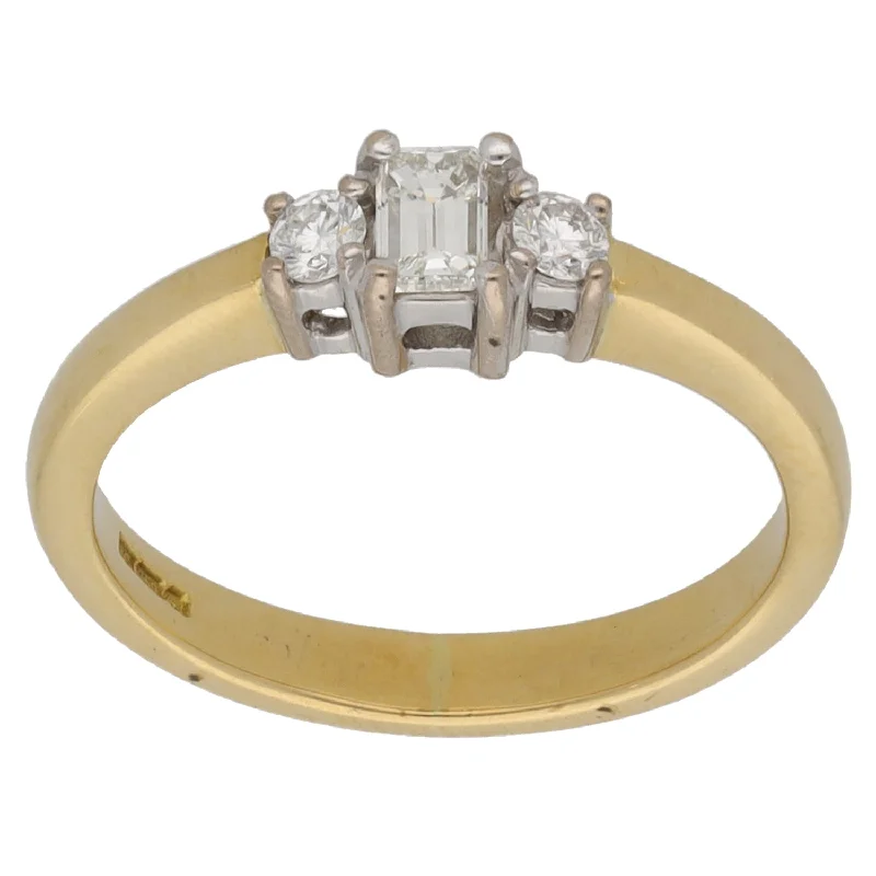 Open frame rings-18ct Gold 0.28ct Diamond Trilogy Ring Size K