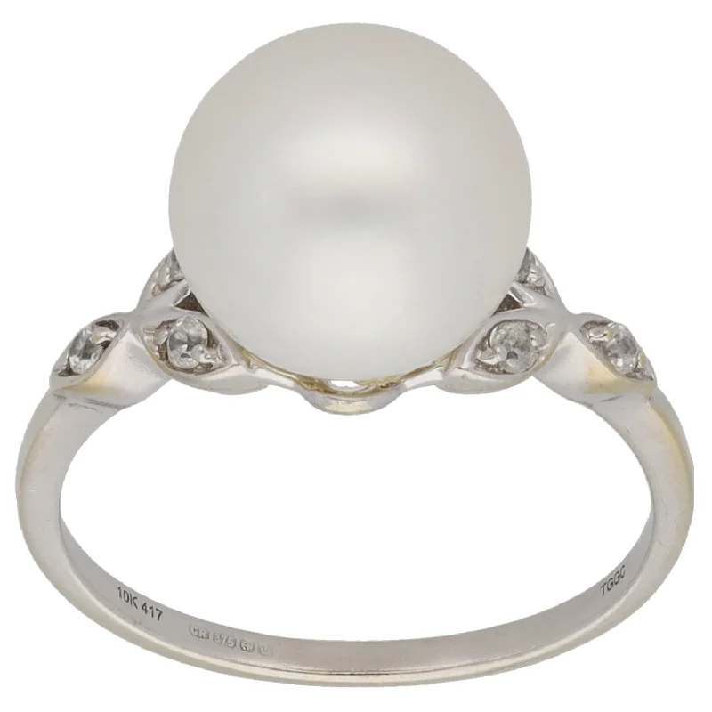 Grace charm rings-9ct White Gold Cultured Pearl & Imitation Gems Dress/Cocktail Ring Size N