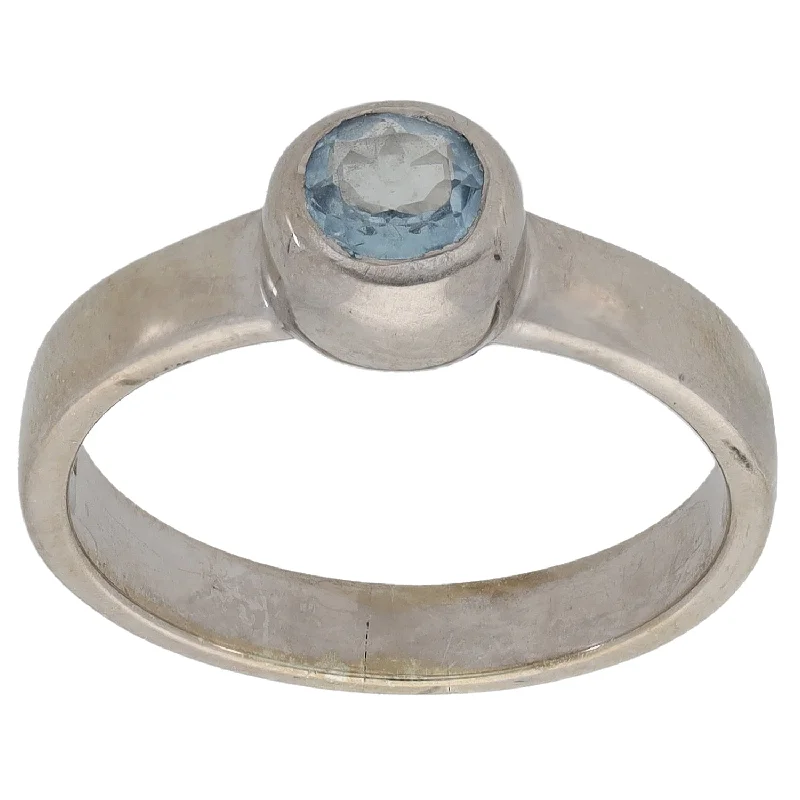 Regency style rings-9ct White Gold Aquamarine Single Stone Ring Size P