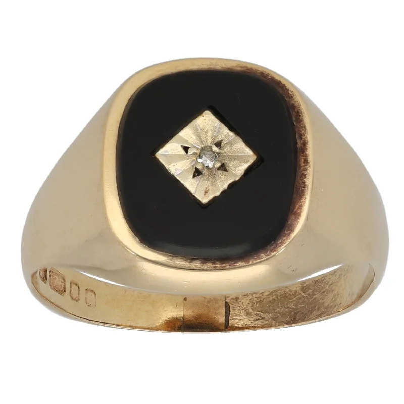 Solid band rings-9ct Gold Onyx & Diamond Patterned Signet Ring Size U