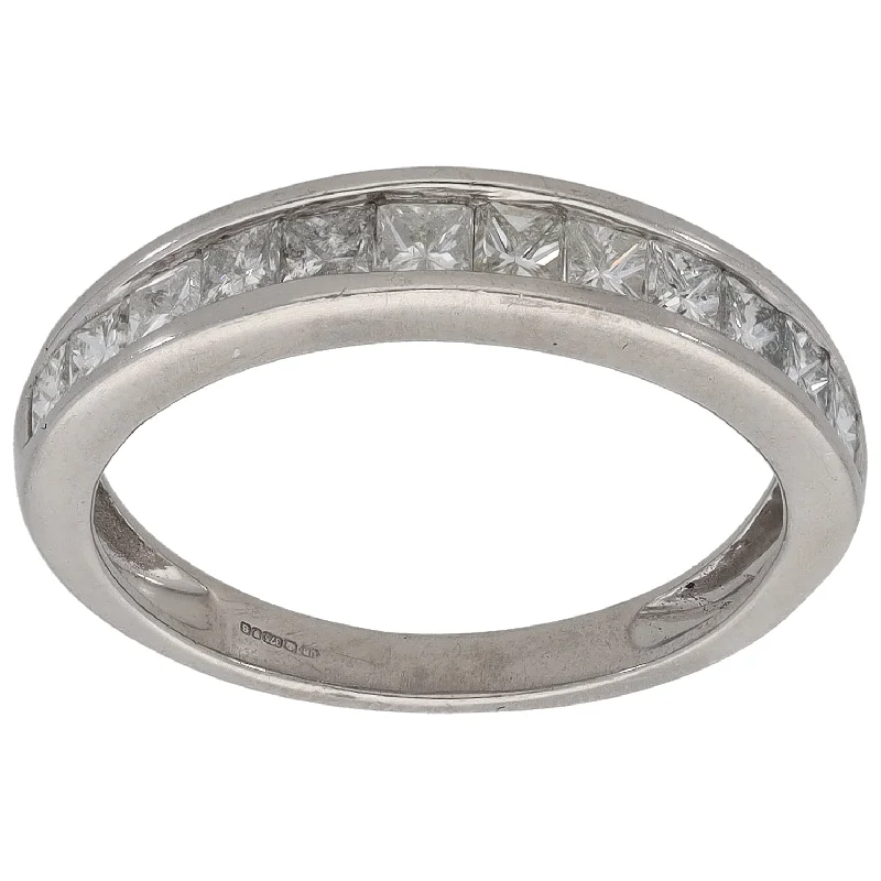 Fine wing rings-9ct White Gold 1.00ct Diamond Half Eternity Ring Size M