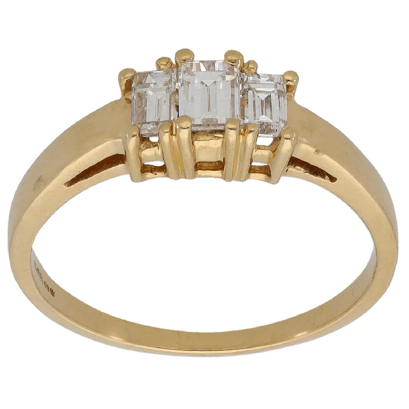 Sleek design rings-18ct Gold 0.50ct Diamond Trilogy Ring Size N