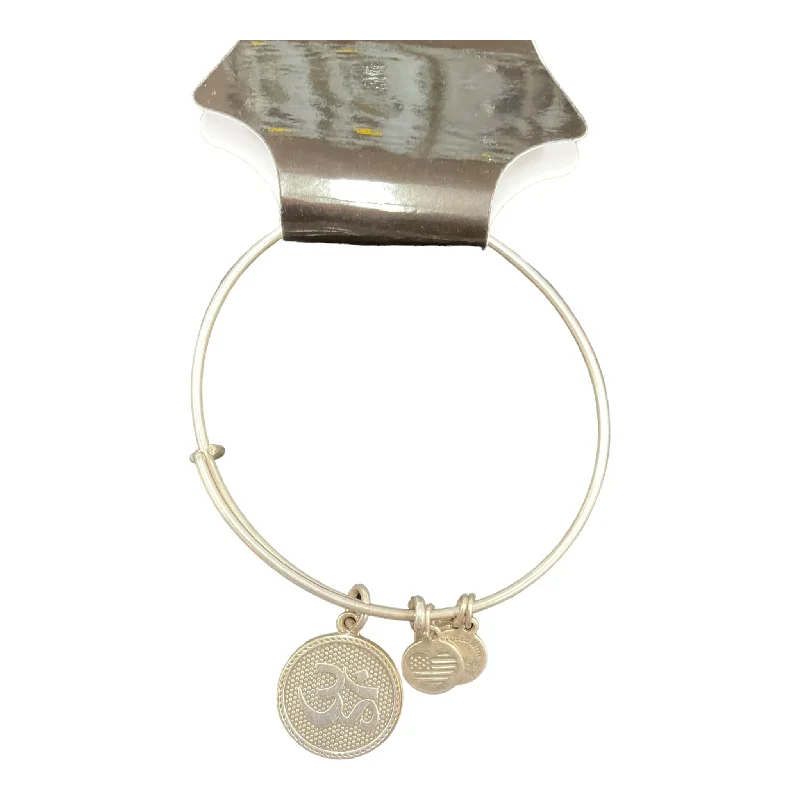 Ripple pattern bracelets-Bracelet Charm Alex And Ani