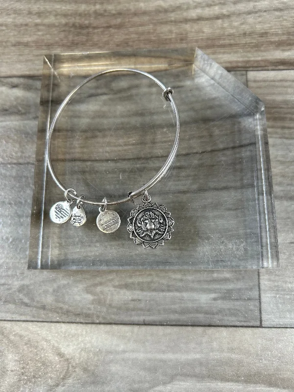 Tri-tone bracelets-Bracelet Charm Alex And Ani