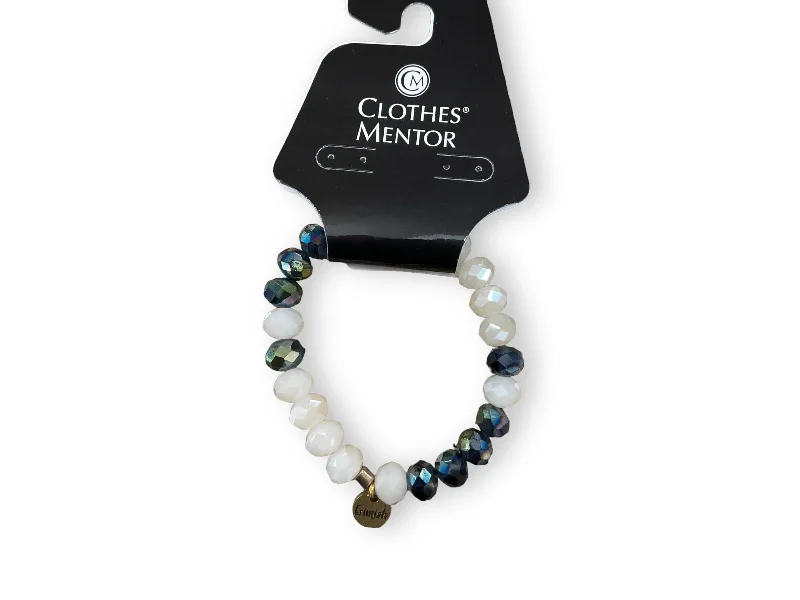 Stone charm bracelets-Bracelet Beaded Cmc