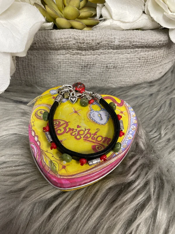 Soft enamel bracelets-Bracelet Charm Brighton